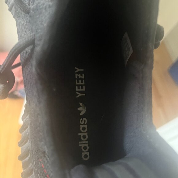 yeezy bred's - Picture 2 of 3
